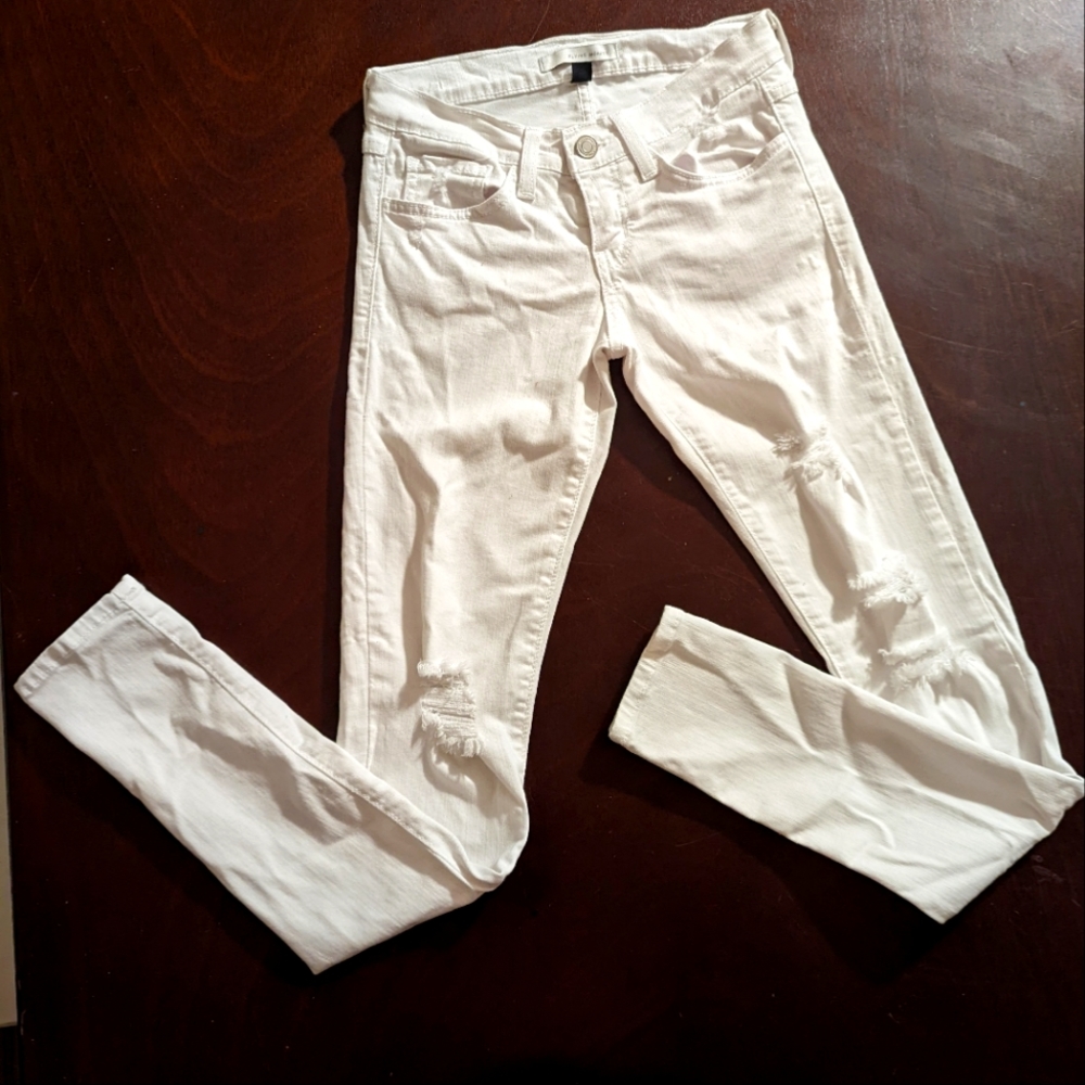 Women's white skinny jeans